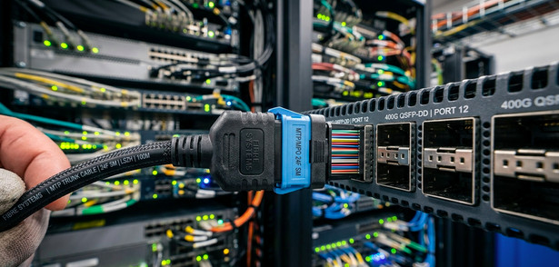 Fibre Systems | MTP/MPO Trunk Cables: Stopping the Silent Heat Creep That Kills Your 400G Switches